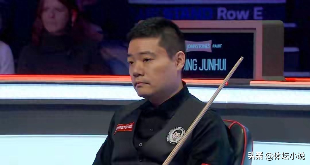 Seven consecutive 6-2 results! In the Snooker Masters quarterfinals, seven spots are filled: Ding Junhui loses to Trump, suffering his fifth straight defeat.