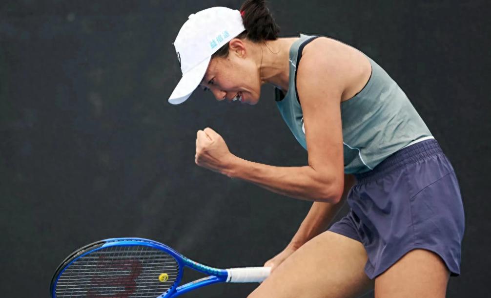 Zhang Shuai staged an incredible comeback to reach the women's doubles round of 16, while Wang Xinyu's match time against Anisimova is set, with odds predicting a tough battle.