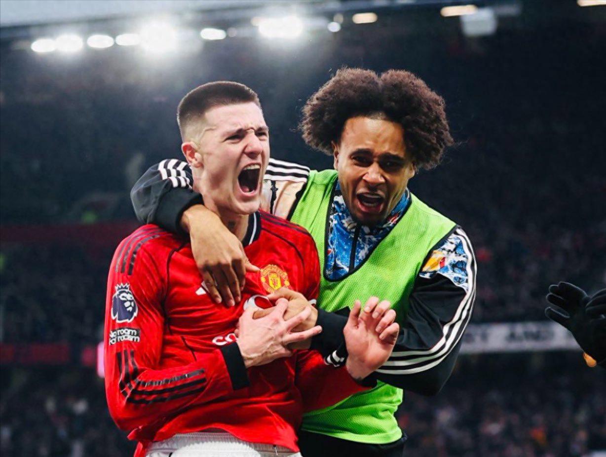 Manchester United's "Celebration King" is set to leave in the summer window, having been repeatedly ignored by Carrick! Aston Villa and Tottenham are in contact.