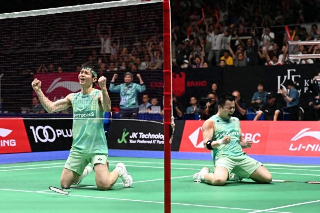 Xie Dingfeng/Su Weiyi reversed the "Jinxu Combination" and won the 2025 Singapore Badminton Super 750 Tournament