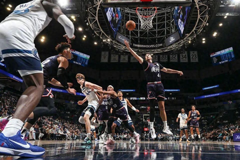 Guangzhou Long-Lions suffered a crushing 60-point defeat! The NBA world remains incredibly ruthless!
