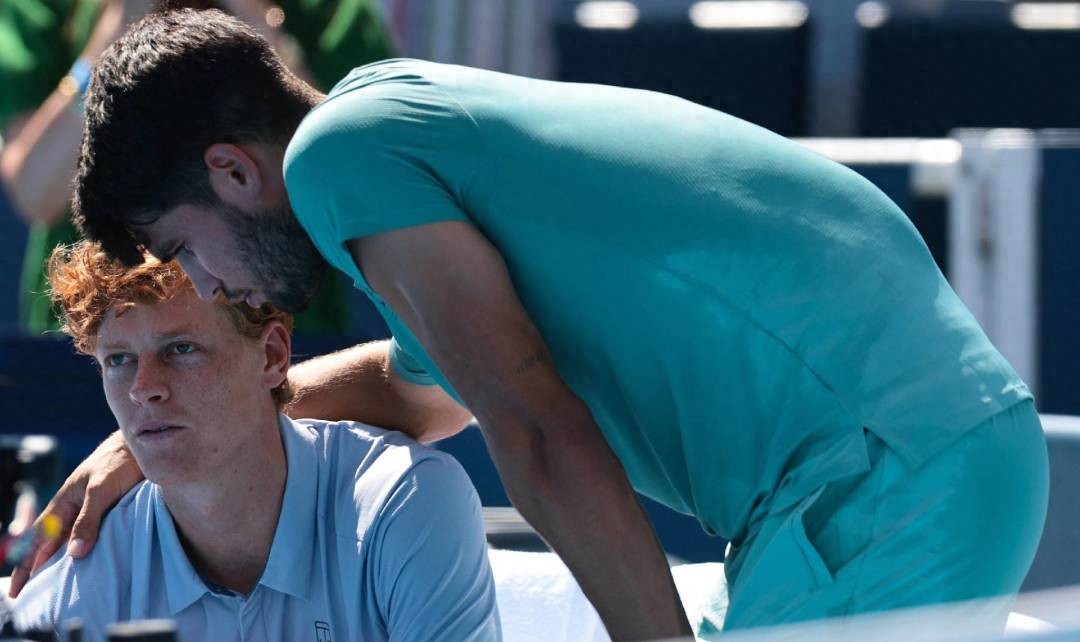 Alcaraz and Sinner started their season in South Korea today, but the two tennis stars clashed over the post-2000 generation twins.