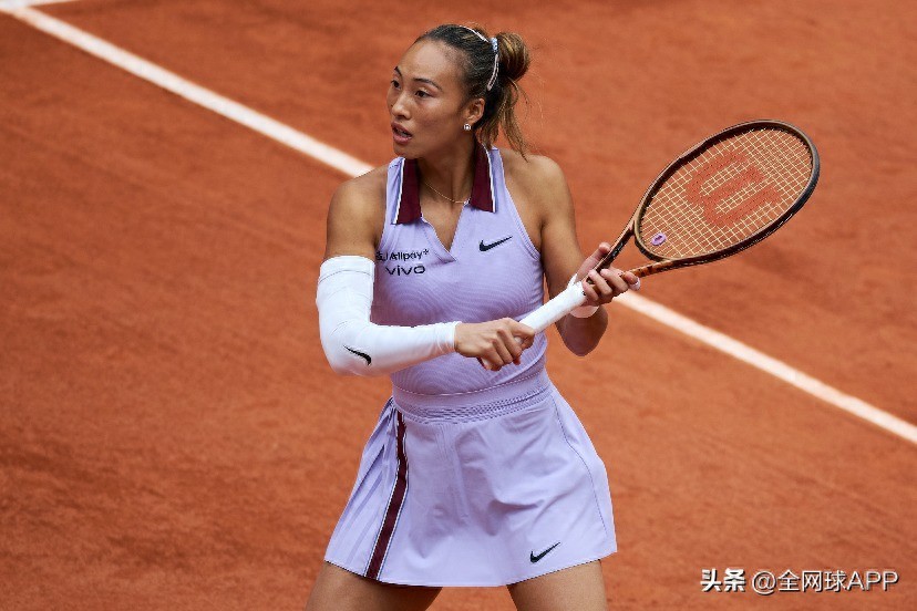2025 French Open: Defeat! Zheng Qinwen lost to world No. 1 Sabalenka and stopped in the quarterfinals
