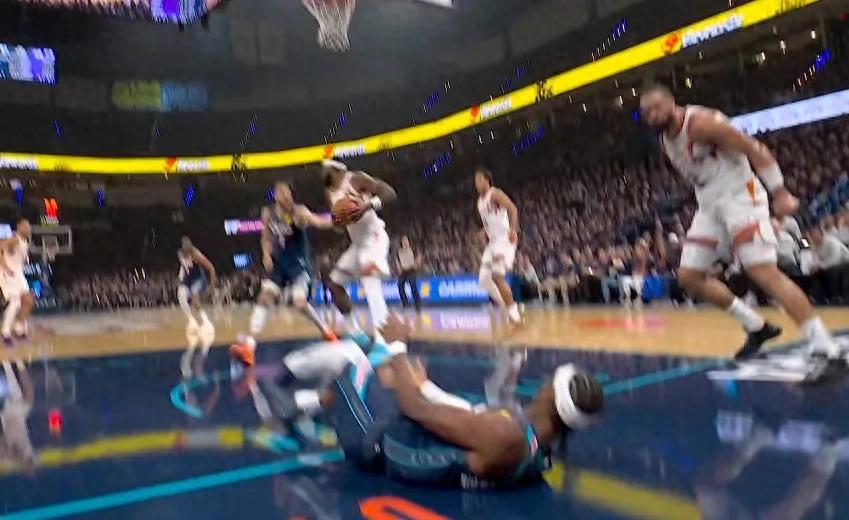 Two teammates from the national team are clashing in the playoffs.