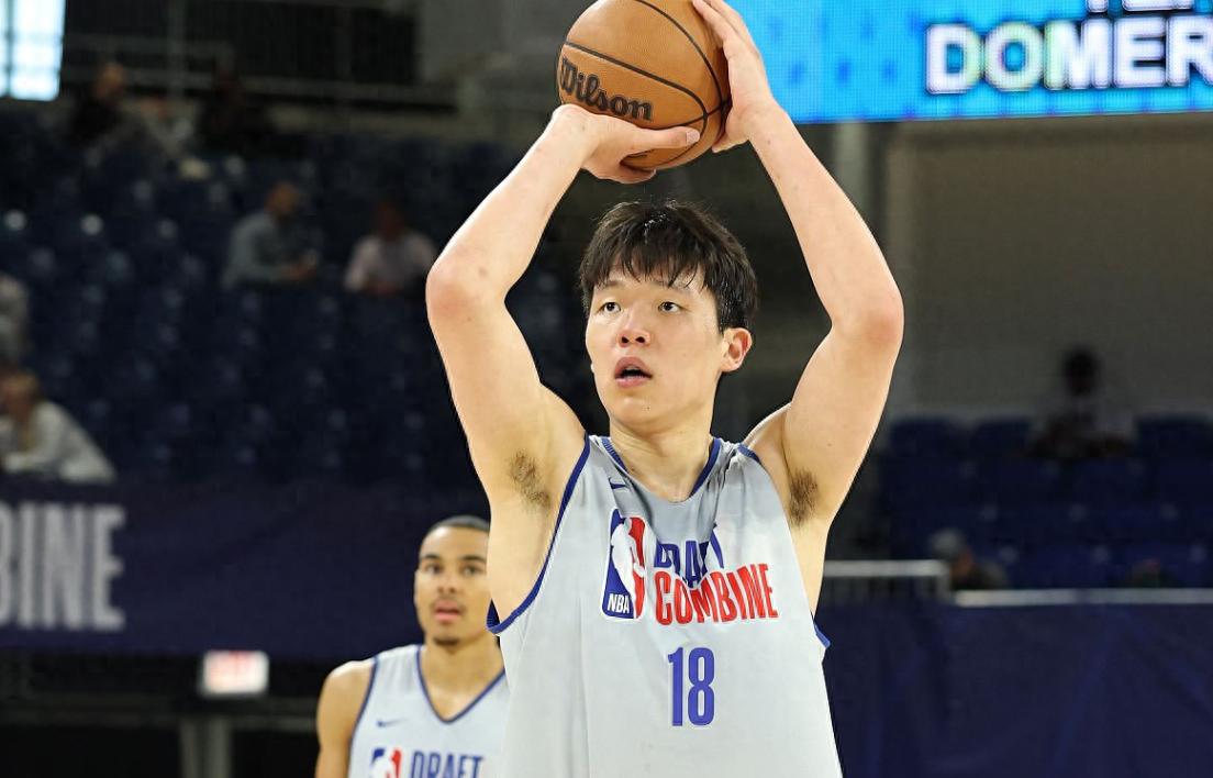 Yang Hansen has completed the third team trial! Selected as one of the top 7 potential stocks of this year: the style of play is similar to Shenjing Hatten