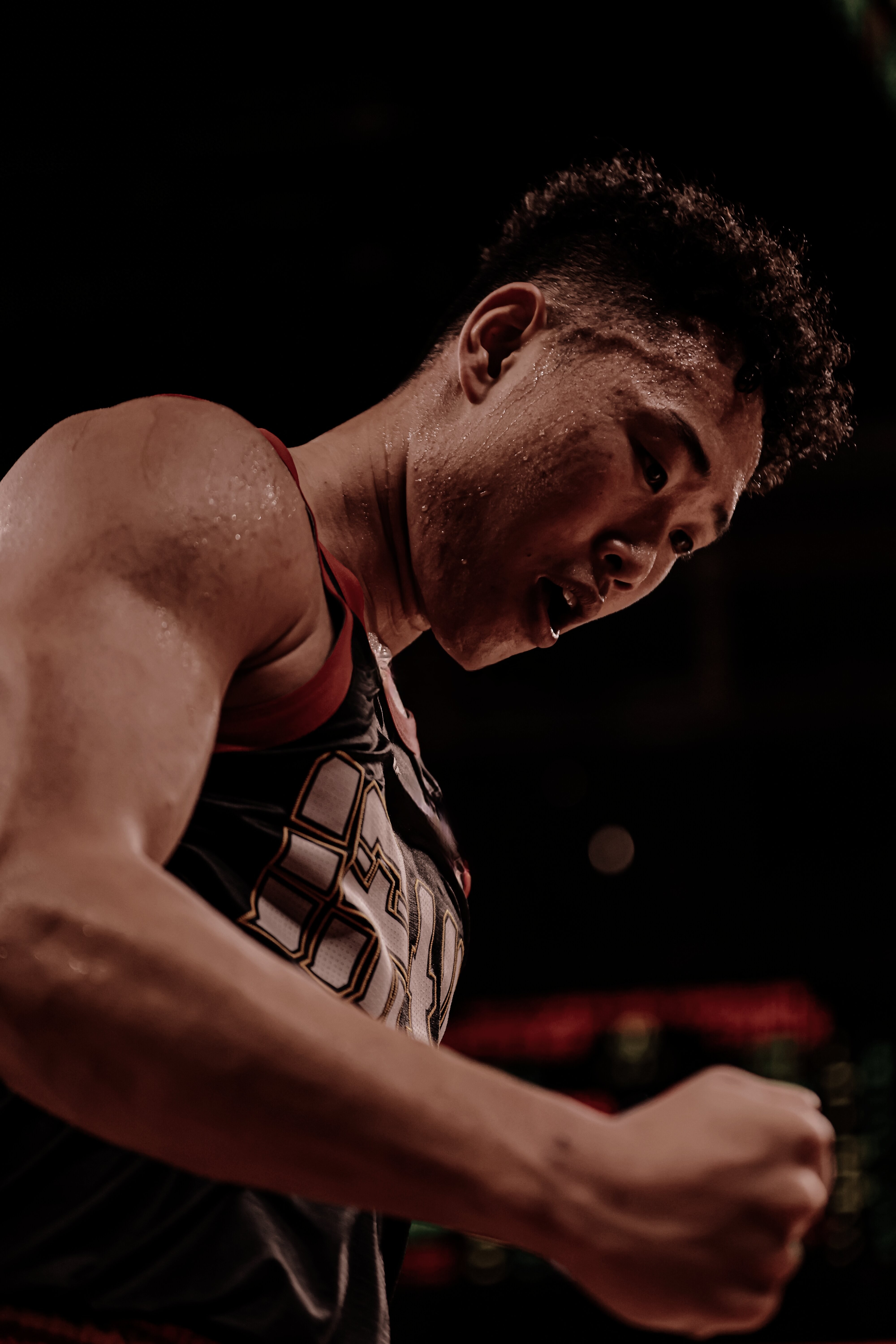 Got it! The first MVP in team history! This is the starting core player of the Chinese men's basketball team.