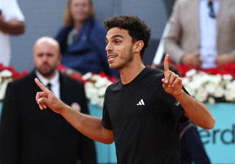 Madrid Masters 2025: Serundolo defeated Zverev to reach the quarterfinals, setting a record