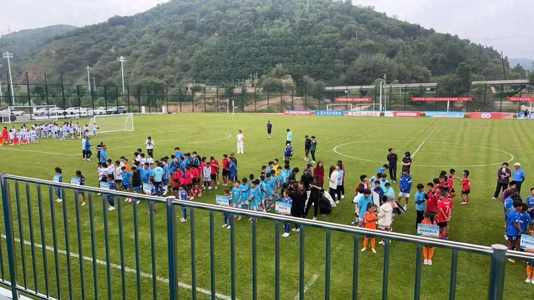 The third edition of the Centennial Elite Schools Cup primary school category kicks off in Zhidan, the city of youth football embracing all.