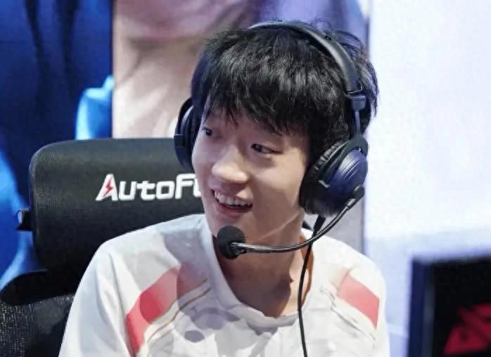 "LPL Shanks Double Negation Knight" is on fire, MSI scramble, Uzi reveals the inside story of S8