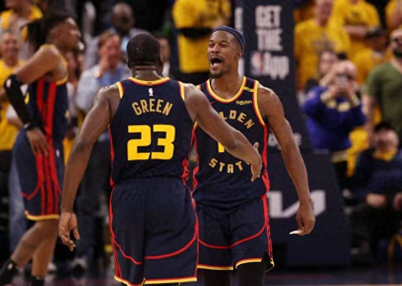 In the first round of the NBA playoffs, G4 swallowed 5 fouls, and Butler pointed out the importance of the fierce Green to the Warriors