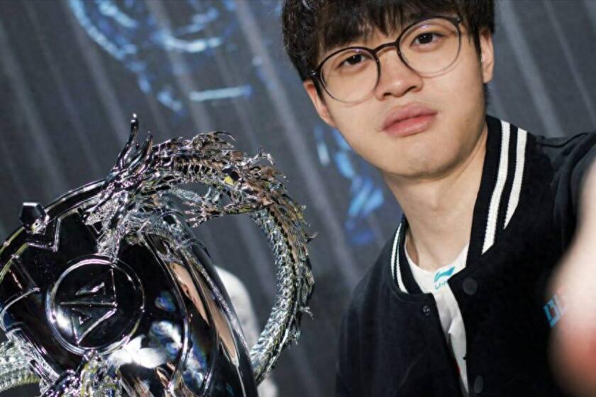 BLG's former jungler, who was bullied during his school years, has declined to be selected for the Italian League of Legends national team!