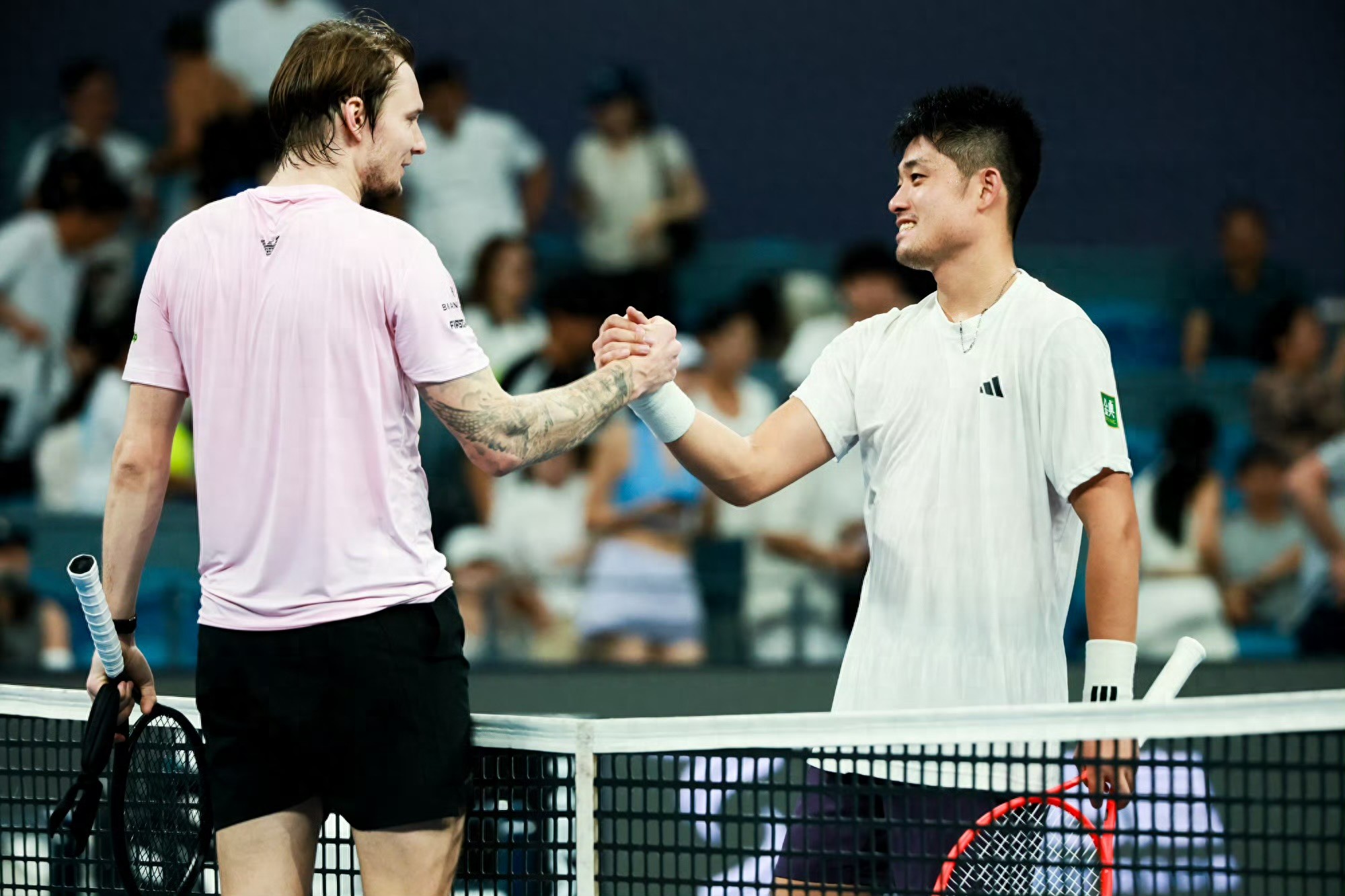 Wu Yibing&#39;s Journey in Hangzhou: Three Comebacks, a Farewell, and an Unchanging Iron Will