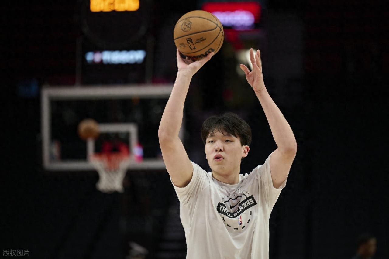 Yang Hansen posted 7 points and 5 rebounds in one quarter, finishing with 11 points, 12 rebounds, and 3 assists, but couldn't save the team as the Torn City Mix narrowly lost to the Santa Cruz Warriors.
