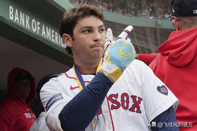 Casas' Left Knee Strikes Season Early, Devers Will Not Change Position For The Time Being