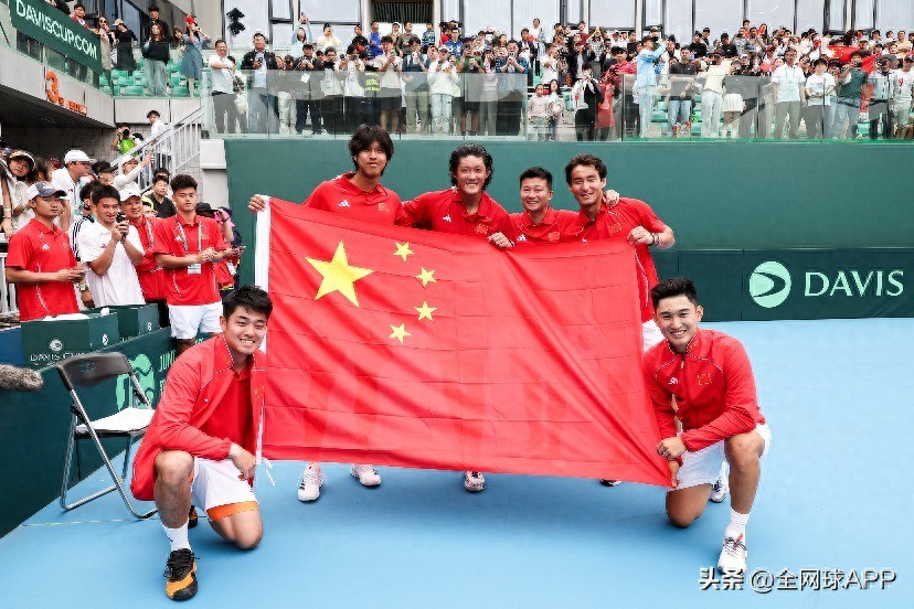 Zhang Zhizhen shines in both singles and doubles! China successfully advances to the Davis Cup World Group I