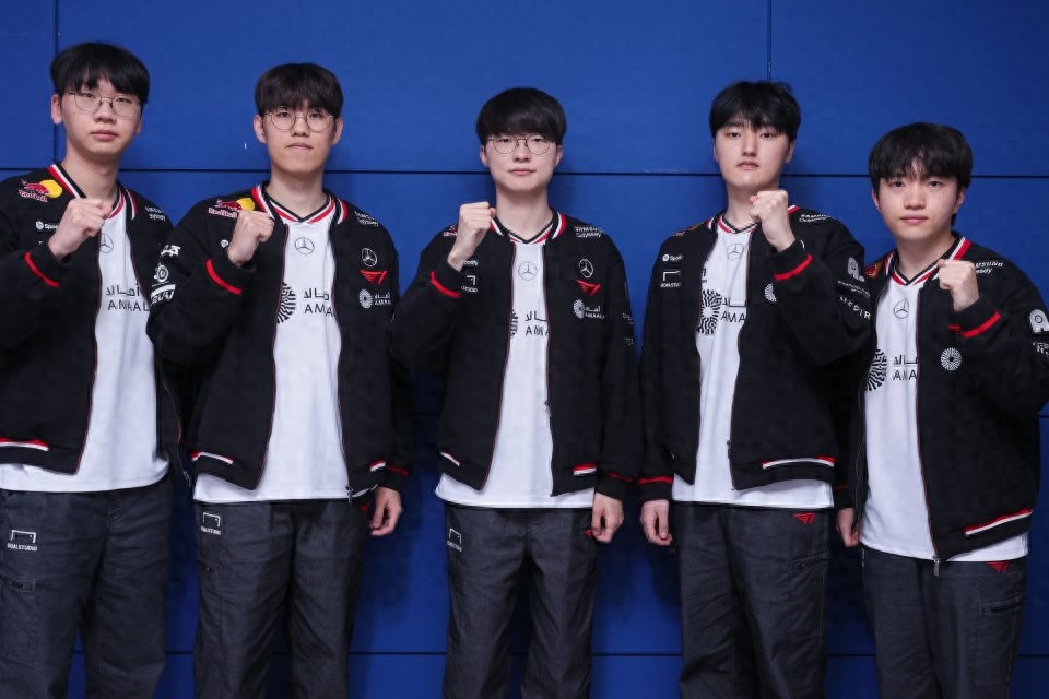 The BO5 legend! T1 came back from a 1-2 deficit to defeat DK! They will face HLE in the K Cup final!
