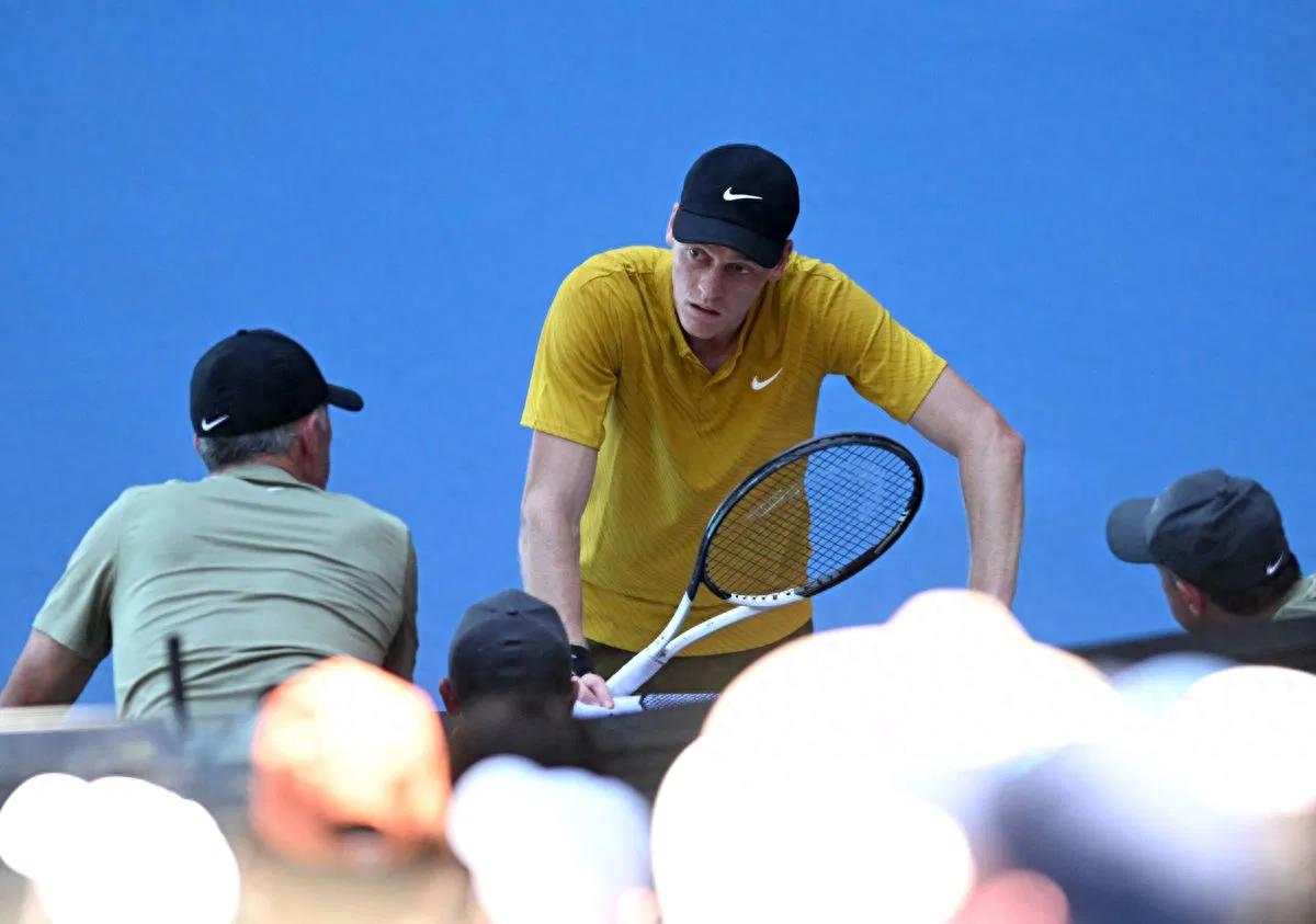Sinner Faces Harsh Criticism from International Fans over Controversial Incident at Australian Open: The Most Disliked Player