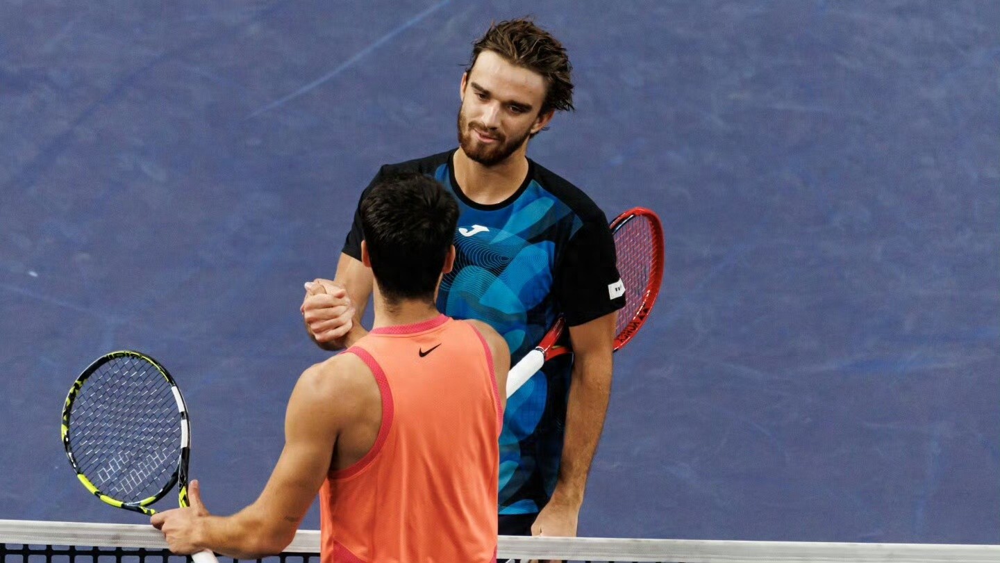 Year of the Horse talks about horses! Counting players whose names are related to horses!