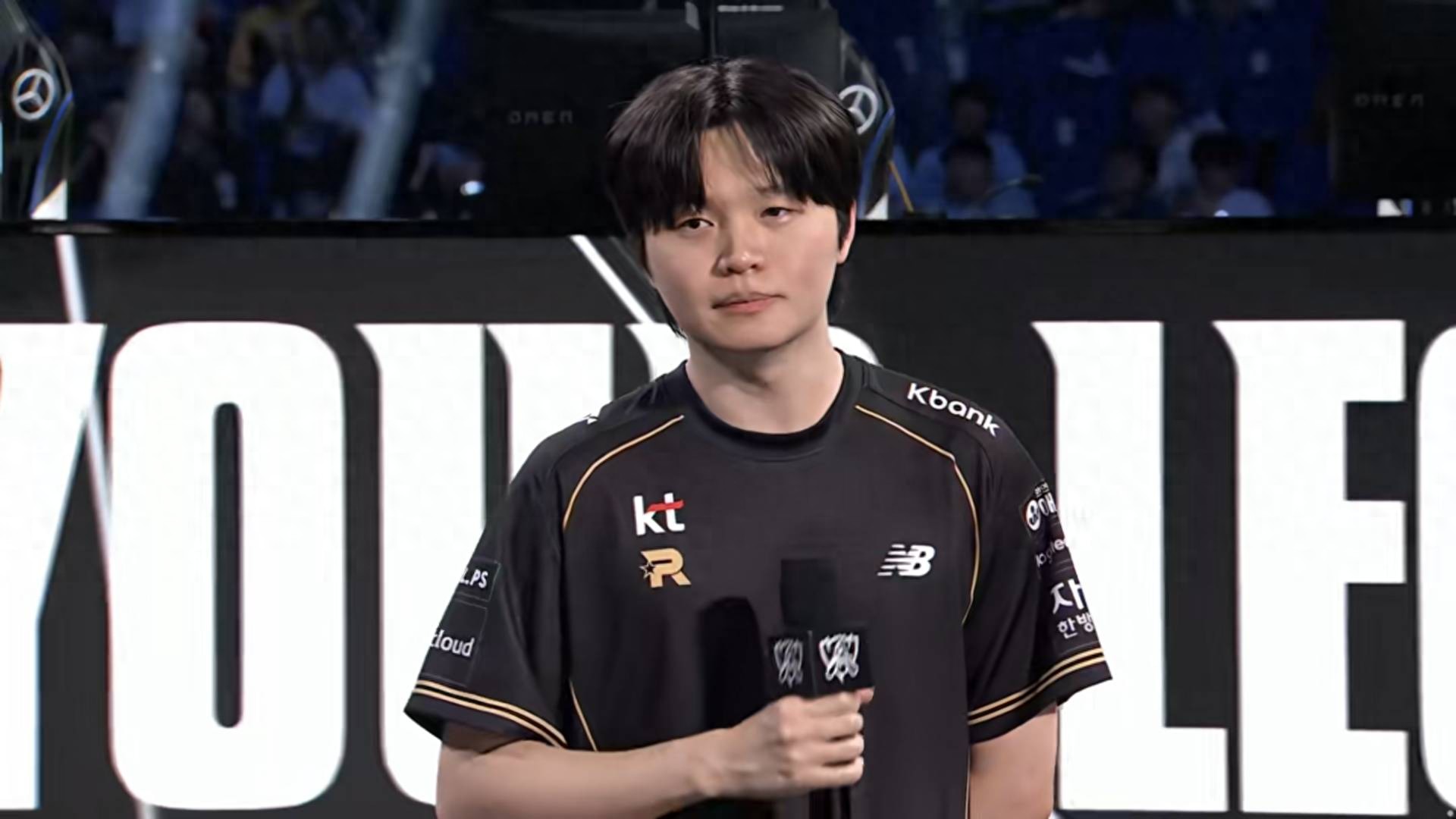 GEN was "bitten back" by Xiao Yang Shengjian! Chovy triggered a soft-footed debuff, leaving the coach grinding his teeth in frustration