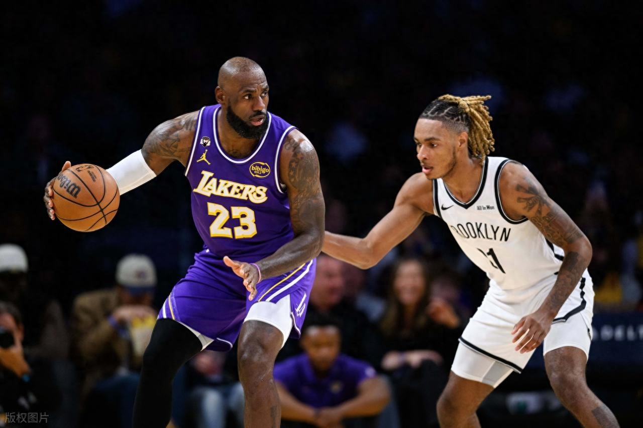A late-quarter surge! Luka Doncic scores 41 points plus 8 rebounds, LeBron James contributes 14 points and 8 assists, Lakers dominate Nets to secure third place in Western Conference.