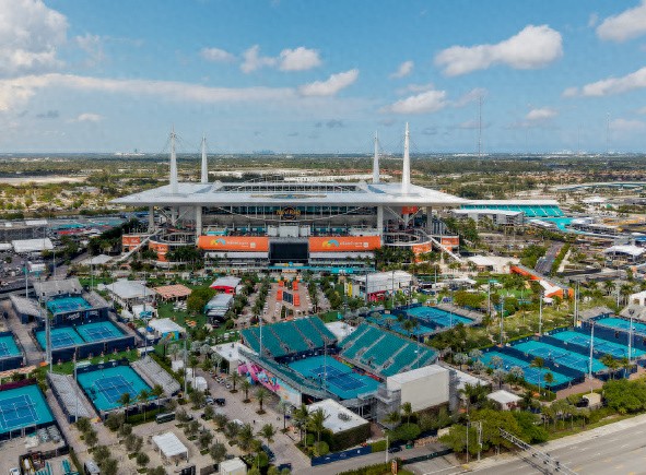 Sinner Recreates Magic 2-5, Younger Brother Avenges Alcaraz, Ziwei Narrowly Wins Tiebreak Against Huowa, Double Victory Over Mum