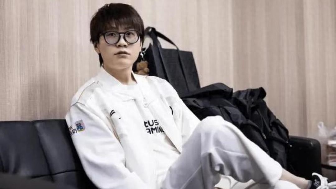 TheShy sends a message to fans: See you at the arena! Kanavi responds to Creme: Be careful, or I'll gank you to death.