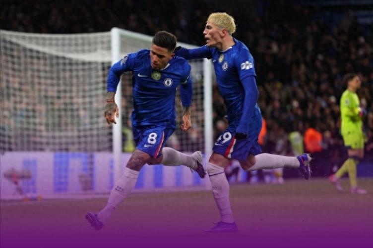 Brothers in hardship! Chelsea drew 2-2 with Bournemouth, securing only one win in seven matches. The new striker is very underwhelming. It's time for a managerial change.