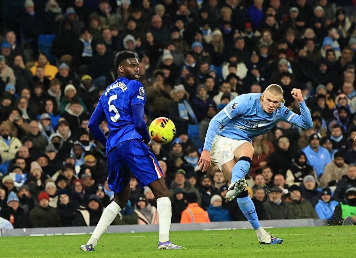 Haaland has gone scoreless for three consecutive Premier League matches with low ratings; Manchester City suffers two draws in a row and falls 4 points behind Arsenal over two rounds.