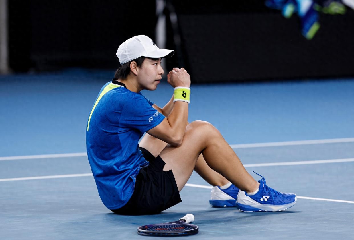 The touching reason behind Bai Zhuoxuan’s unexpected win mentioning Jay Chou, while Yuan Yue faces a heartbreaking challenge against Swiatek today