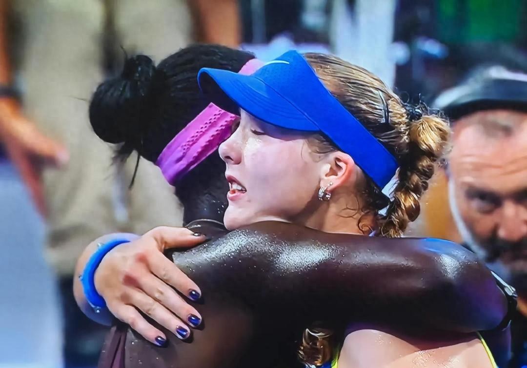 Andreyeva was brought to tears and her coach was called to step down; Zheng Qinwen admitted losing focus led to her defeat.