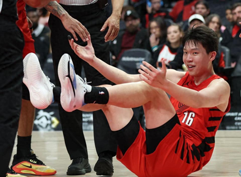 Yang Hansen reveals he weighs more than last year! Responds to first technical foul: Knows it costs two thousand, won't do it again.