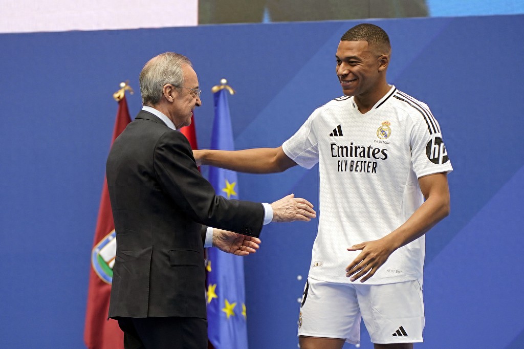 Real Madrid strengthens defense! Former Manchester City player willing to give up salary to join, Arsenal fringe player's €40 million transfer sets record.