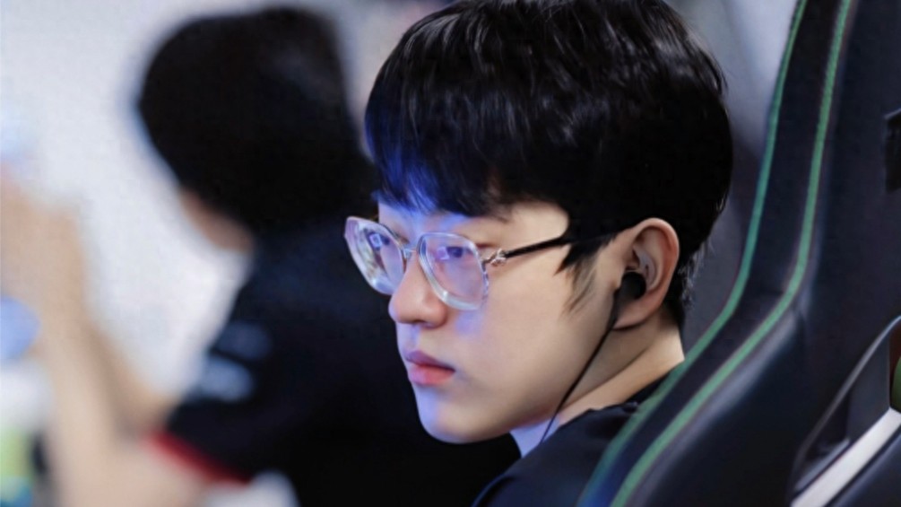 GEN被越南隊打成電腦人!K盃以0-2開局小組墊底,失去雙C後真面目曝光?