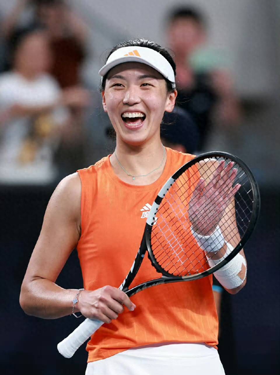 Australian Open singles round of 16 decided: Wang Xinyu sets a record, Medvedev battles hard against Lener-Chan!