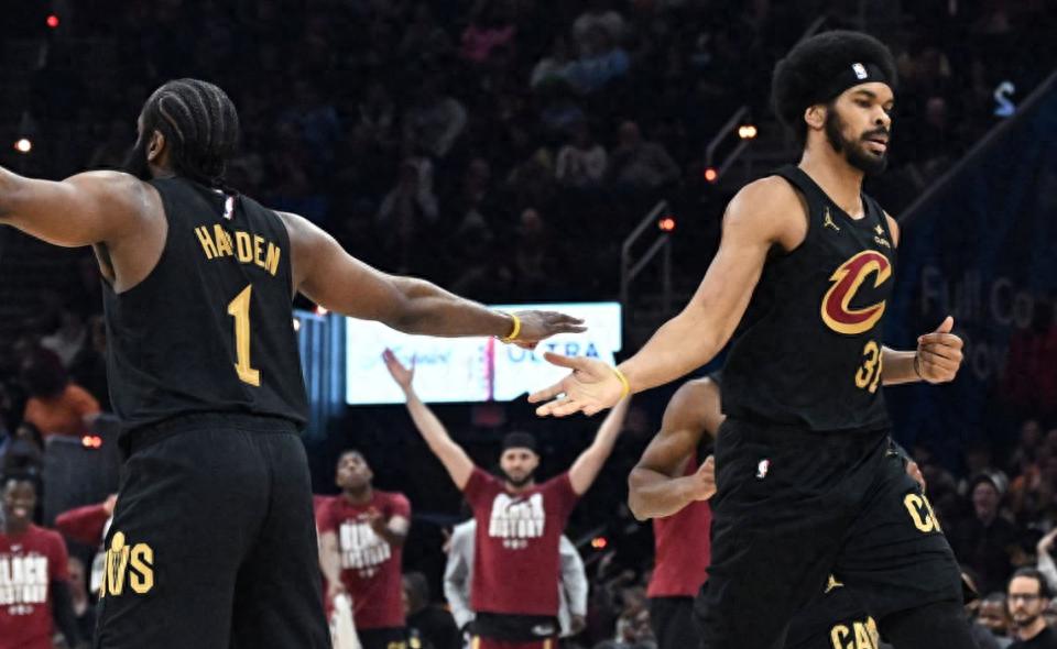 Unveiling the Mystery of Allen's Breakout: It Started with a Post-Mobley Injury Conversation, and Harden's Arrival Took Everything to a New Level