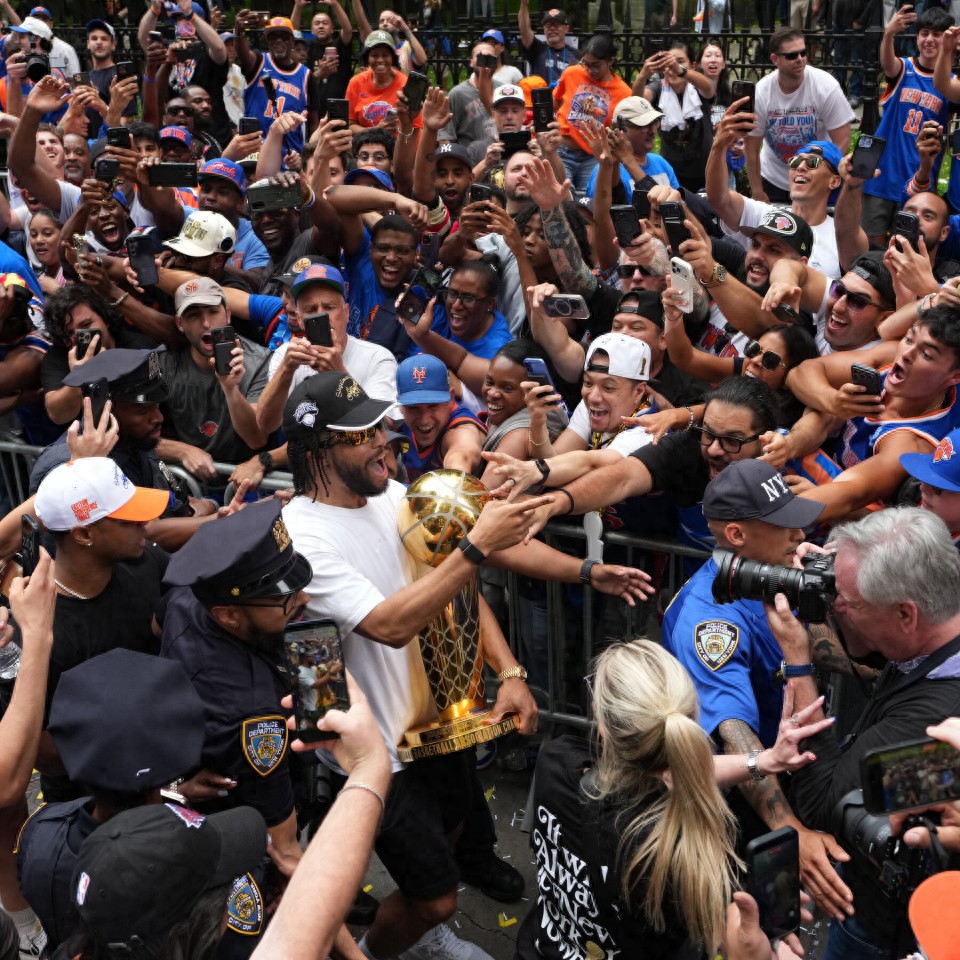 Two million people in New York attended the Knicks' championship parade! At least 13 were arrested and 30 were hospitalized.
