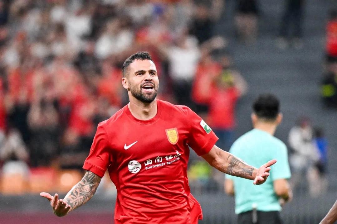 Suffering a narrow defeat to Guoan, their first home loss, Chongqing Tonglianglong experiences growing pains.