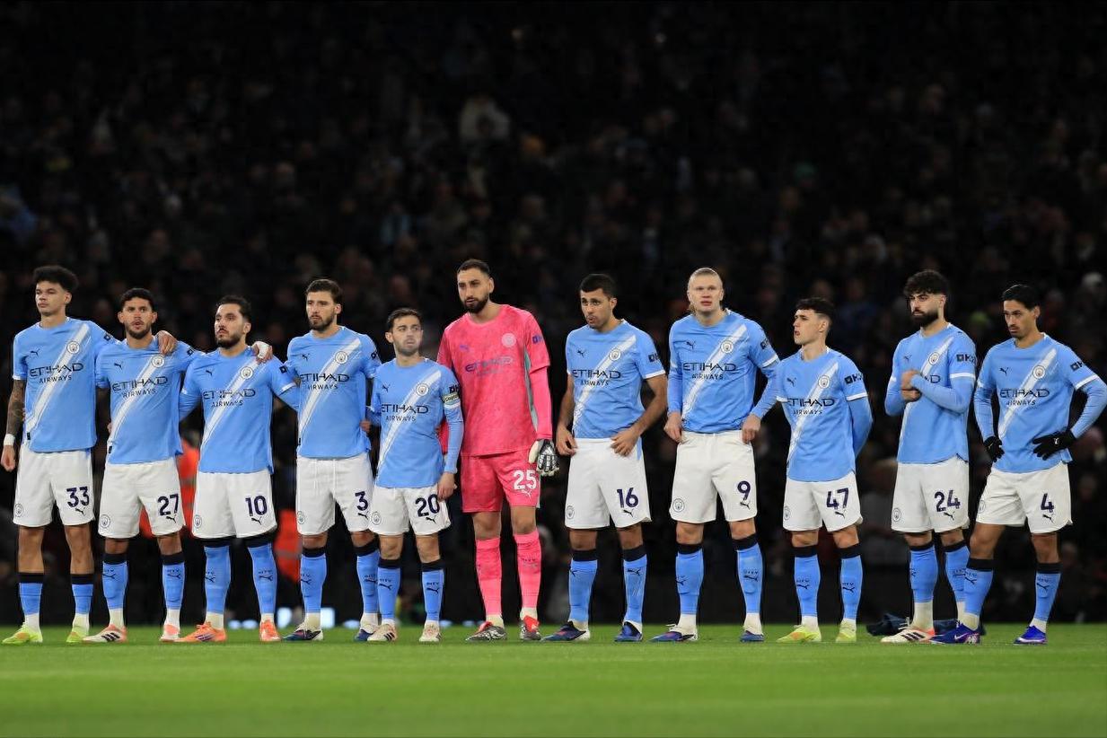 The team dropping the ball is Manchester City—losing points after leading, Haaland silent for three matches, now 6 points behind Arsenal.