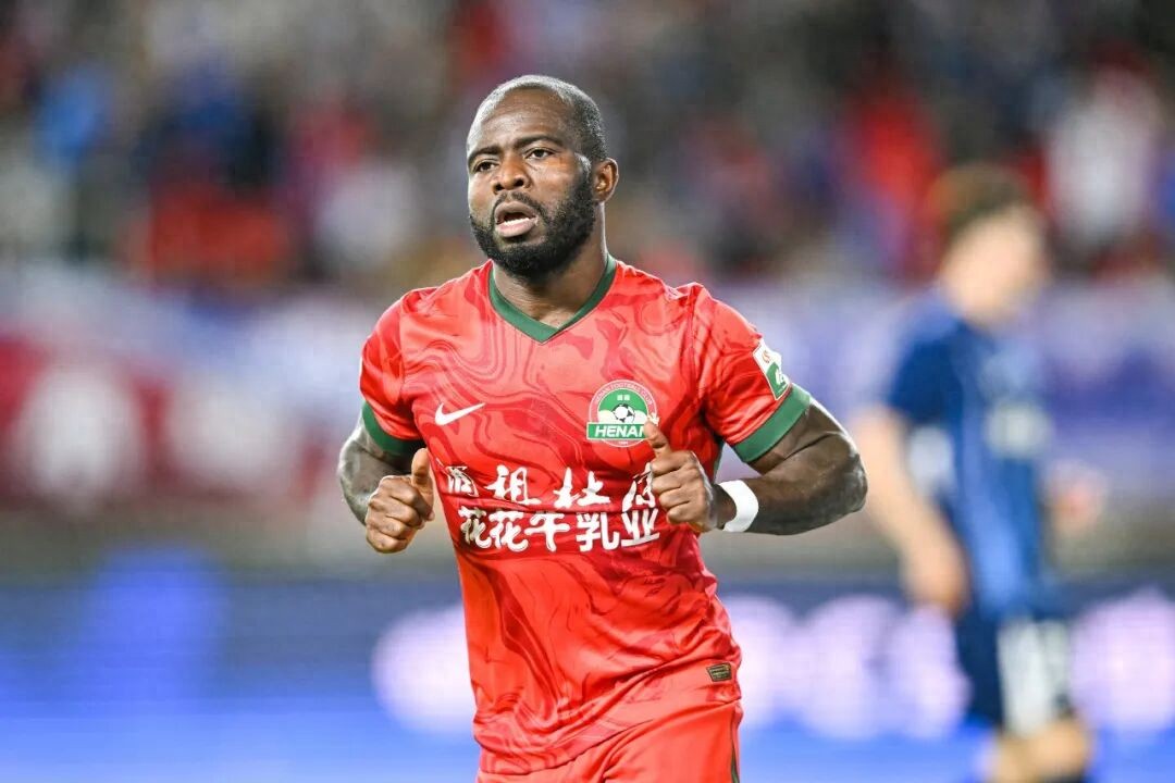 Chinese Super League Arsenal: Gilles Leads Left-Footed Scorers, Fierce Competition for Right-Footed King