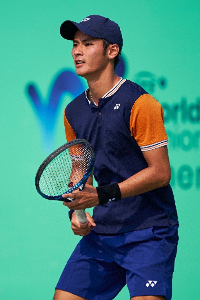 Breaking free from the embarrassment of losing all matches, Zhang Tianhui secures two consecutive victories, becoming the only Chinese player to advance from the Challenger qualifiers.