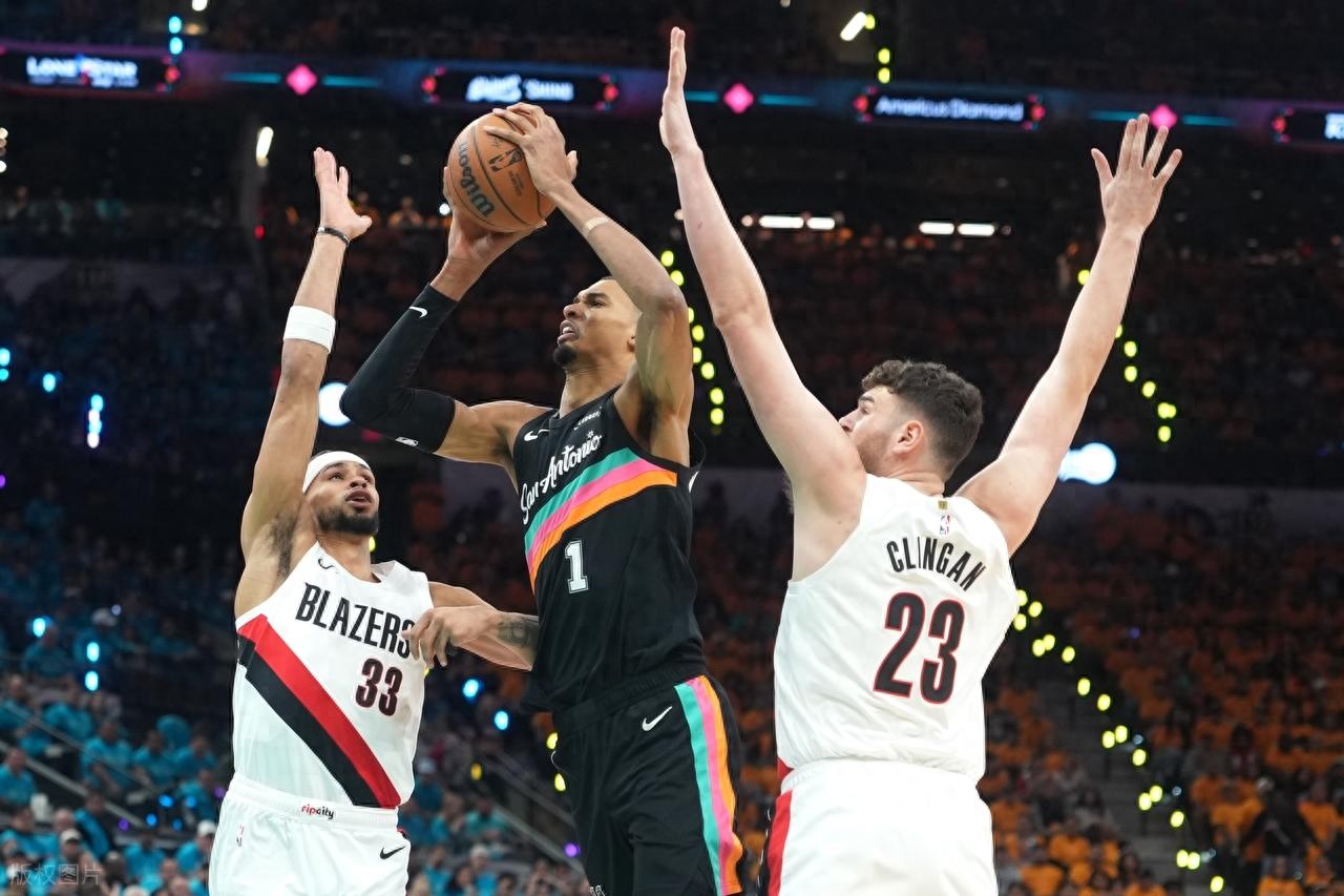 Playoff debut! Yang Hansen plays in the final quarter, Wembanyama scores 35 points to set franchise record, Spurs beat Trail Blazers 1-0