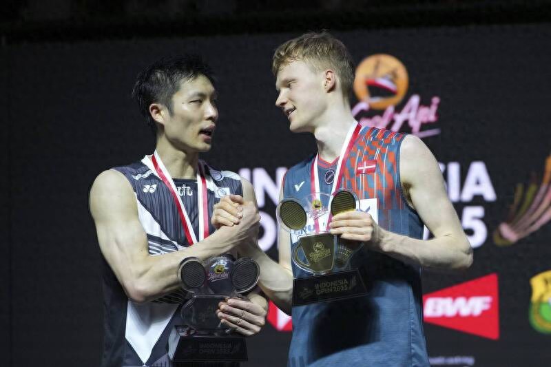 Won the men's singles runner-up at the 2025 Indonesia Open Badminton Championships, and Zhou Tiancheng rose to world No. 6
