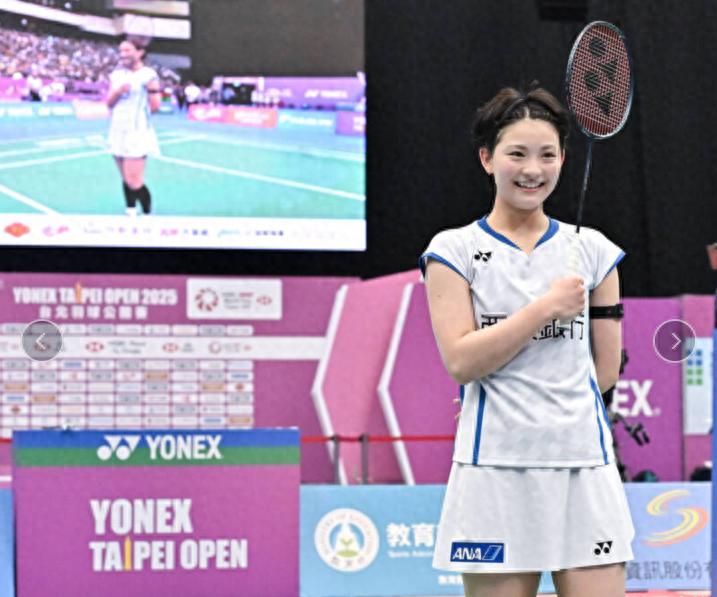 Japan's 18-year-old beautiful girl Yuka Miyazaki reached the world No. 6 in the badminton women's singles, ranking a new career high