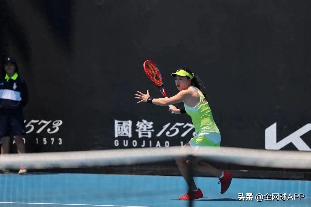 Chinese team starts strong at the Australian Open! Zhu Lin advances to the second round of singles qualifying with a 2-0 win