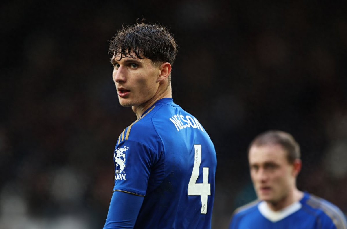 Manchester United aims to sign a League One defender for £10 million, capable of playing both center-back and left-back—covering two roles. Hall is too pricey.