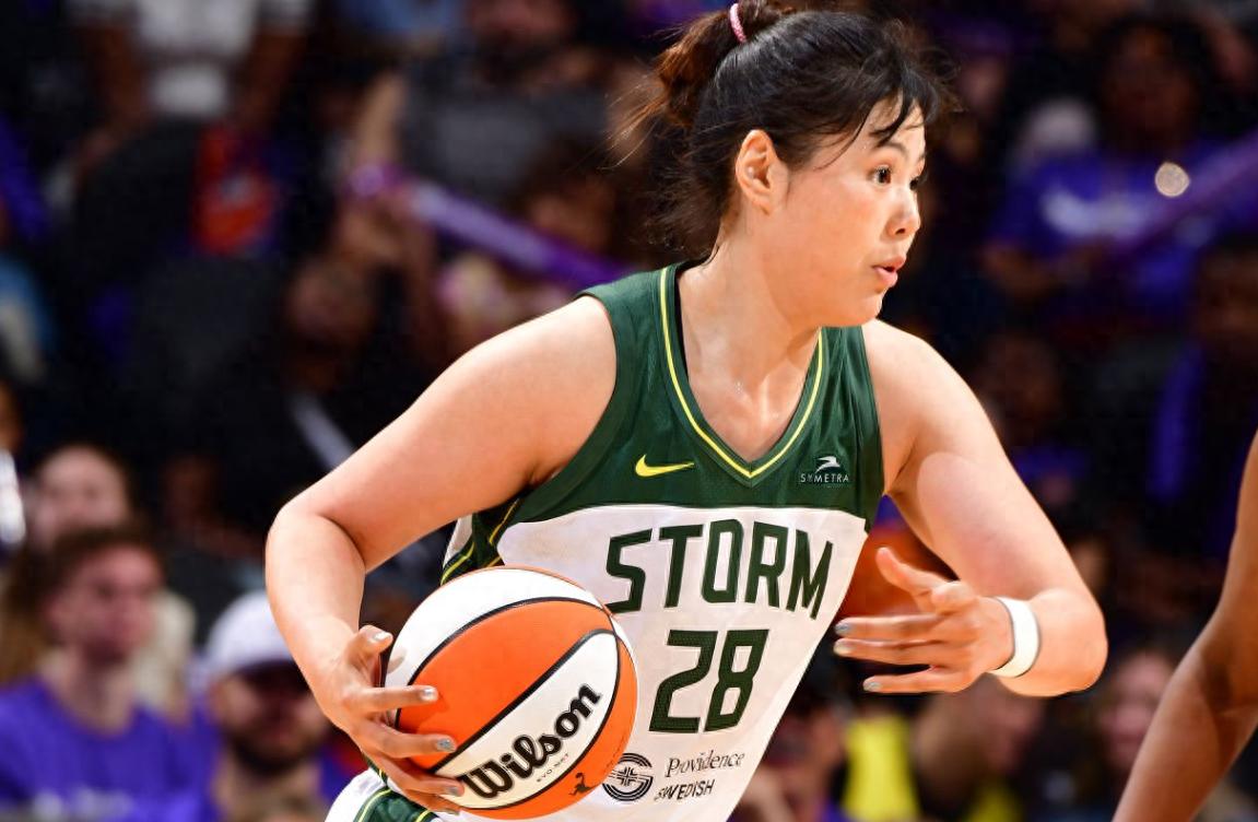 Li Yueru responded to the request for a trade: I don't think I have enough playing time and I am willing to stay in the team if I get a bigger role