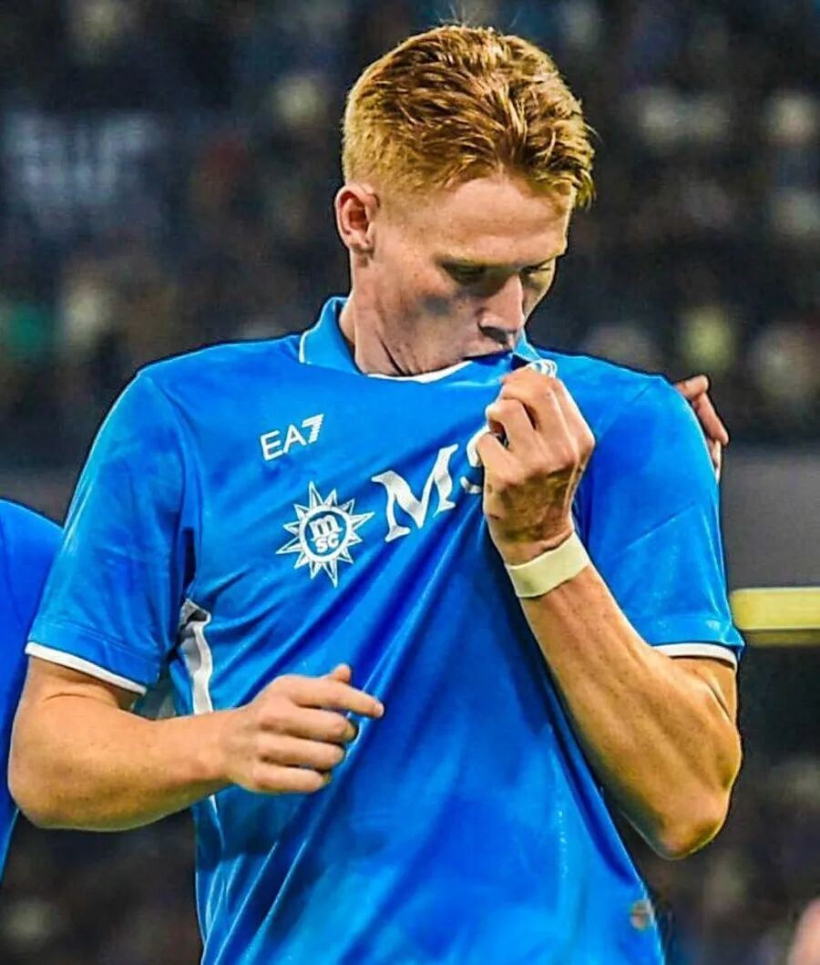 McTominay responds to rumors of returning to Manchester United, hopes of a share for Lord Rashford dashed! Little Mc wins another honor