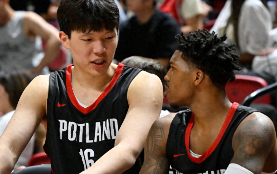 Yang Hansen's selection for the Rookie Game sparks heated debate! American journalist predicts a surge in viewership: questions arise over taking LeFleur's spot