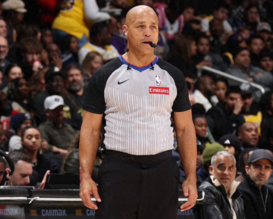 Referee lineup for Finals Game 3 revealed: Mark Davis to serve as lead official, with three referees assigned, as win rates for Spurs and Knicks disclosed