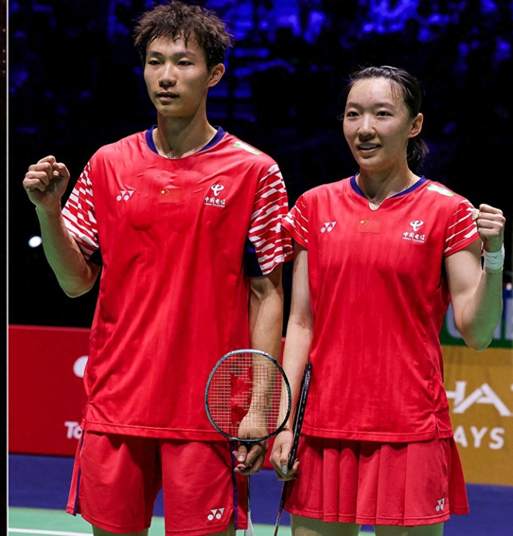 Latest update from the Badminton World Championships: Wei Yaxin and Jiang Zhenbang lost 0-2 and took the runner-up position.